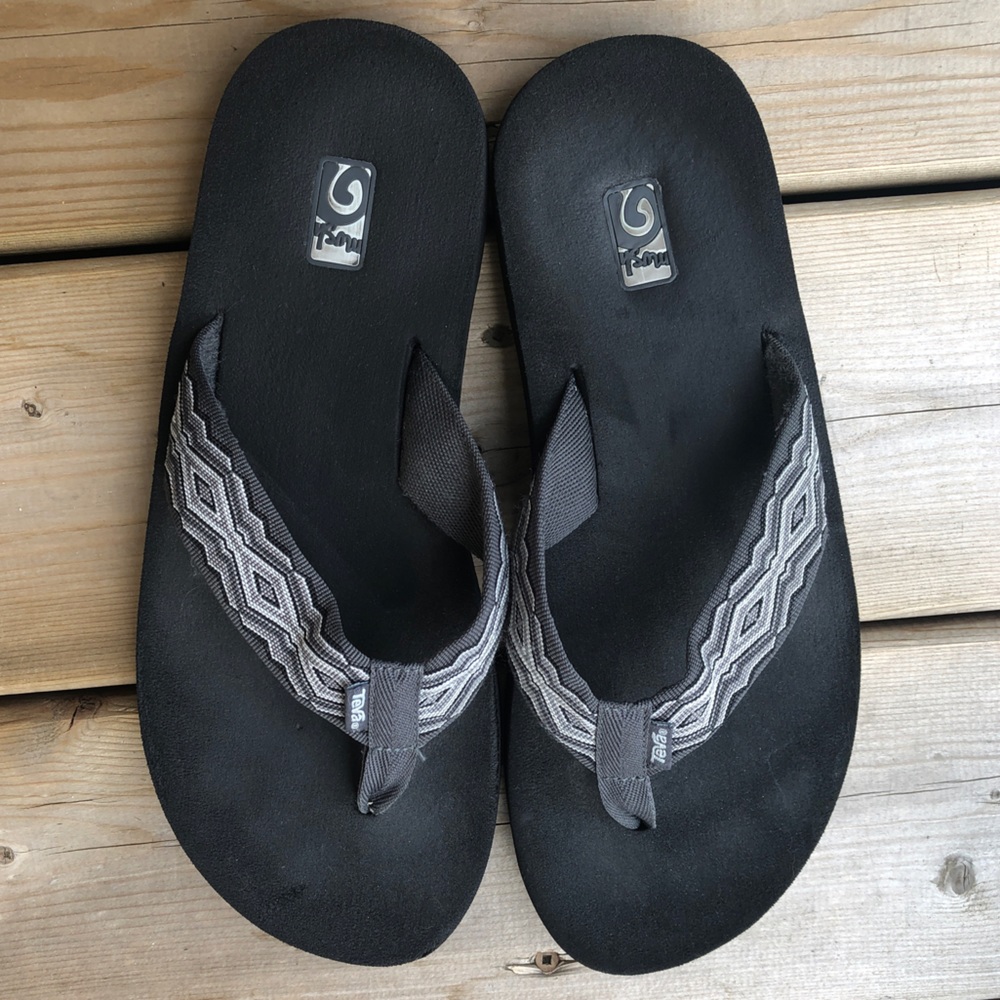 Size 9 Women's Mush Teva Sandals Flip Flops Thong Sandals Aztec Woven